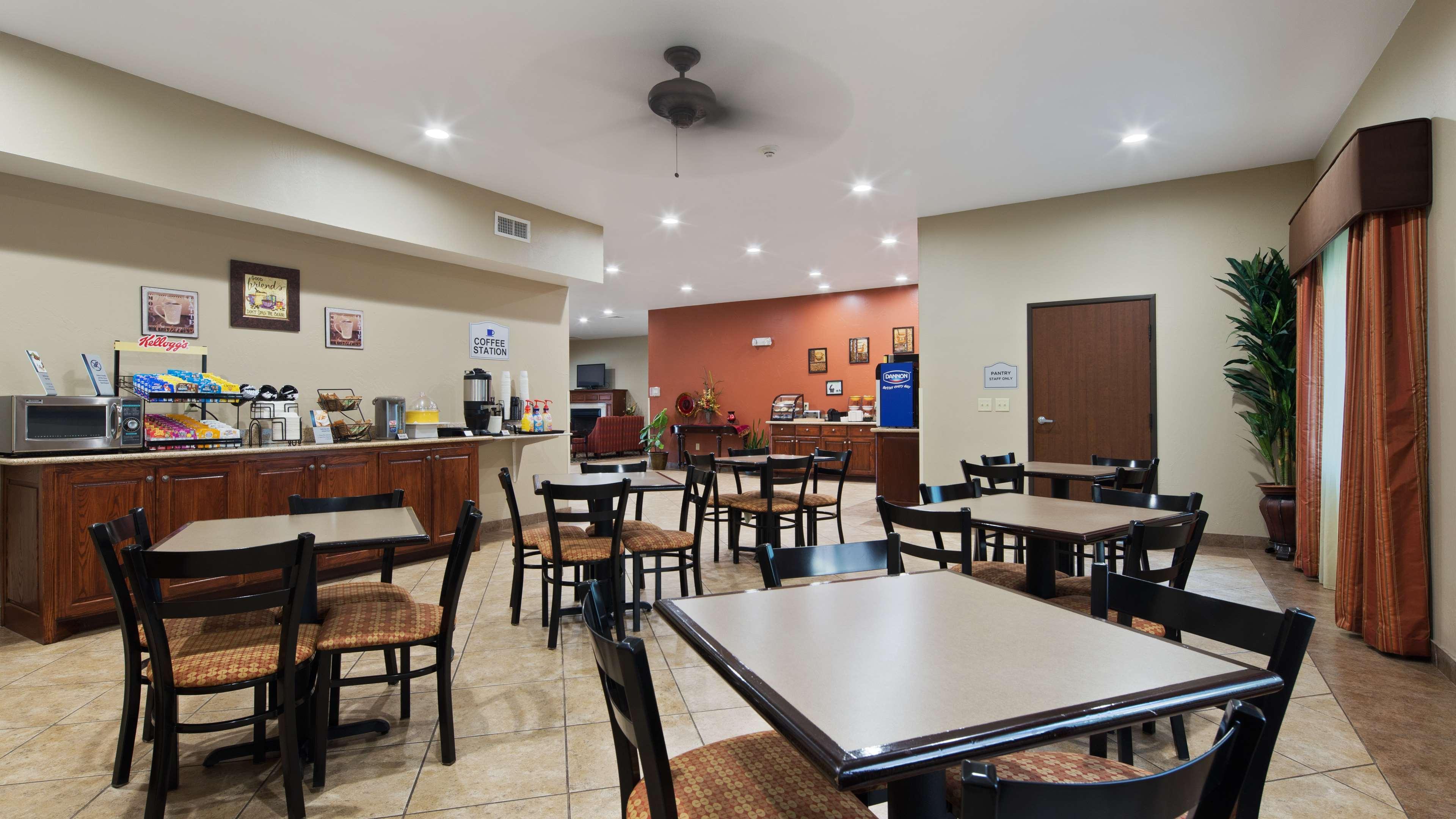 Best Western Oasis Inn Canadian Екстериор снимка