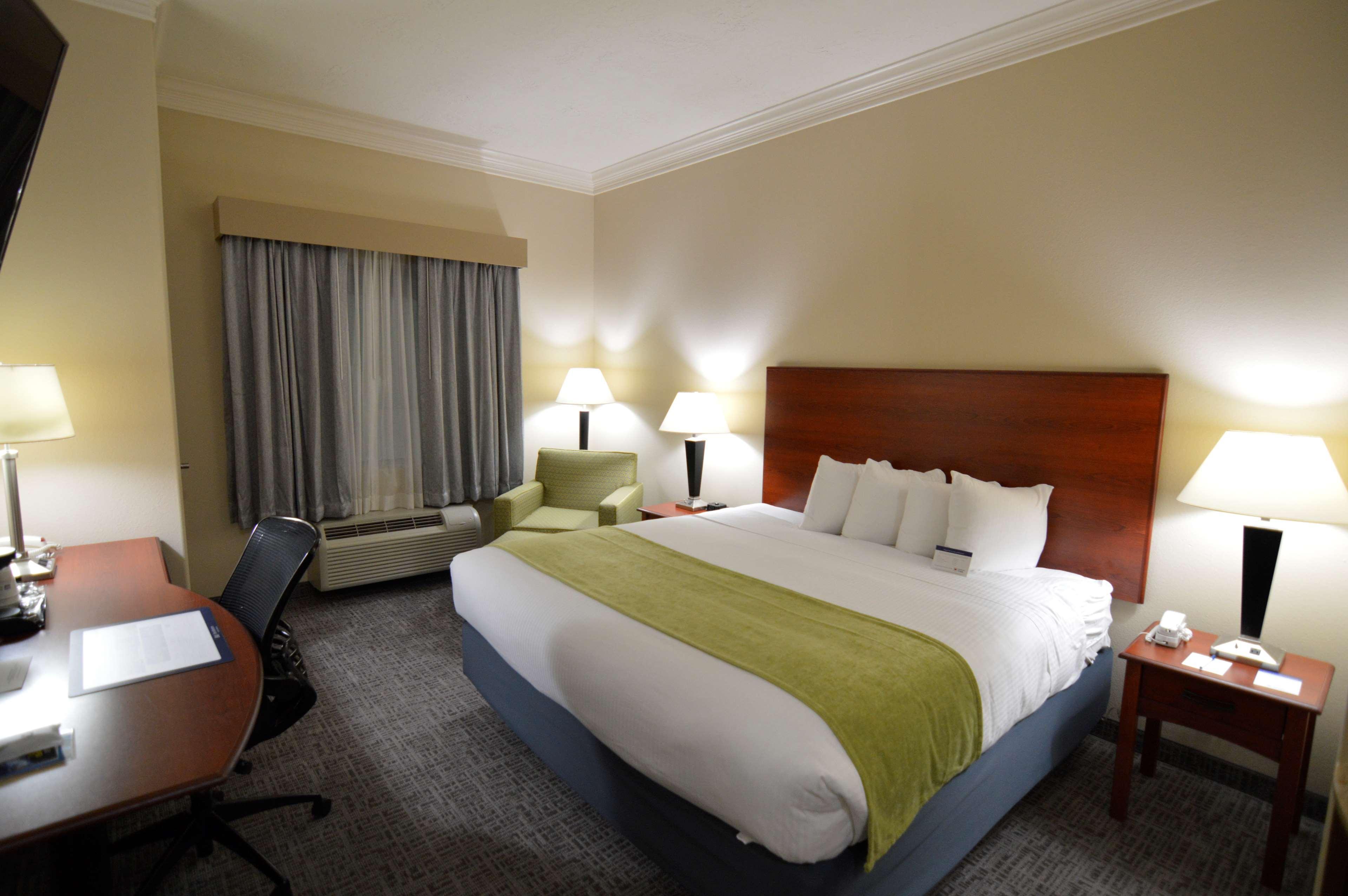 Best Western Oasis Inn Canadian Екстериор снимка