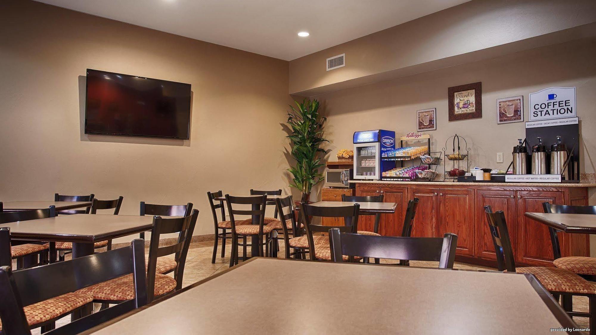 Best Western Oasis Inn Canadian Екстериор снимка